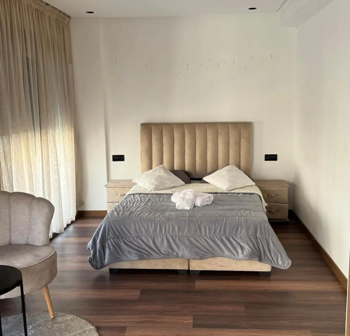 Studio Luxueux A Maarif contacts